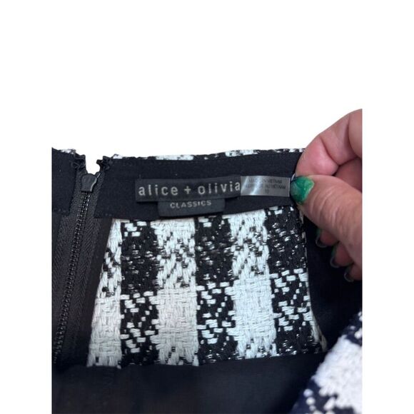 EUC Alice and Olivia Women's Tweed Check Mini Skort Black and White Size 10 - Picture 3 of 5